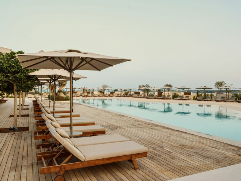 Anda Barut Collection