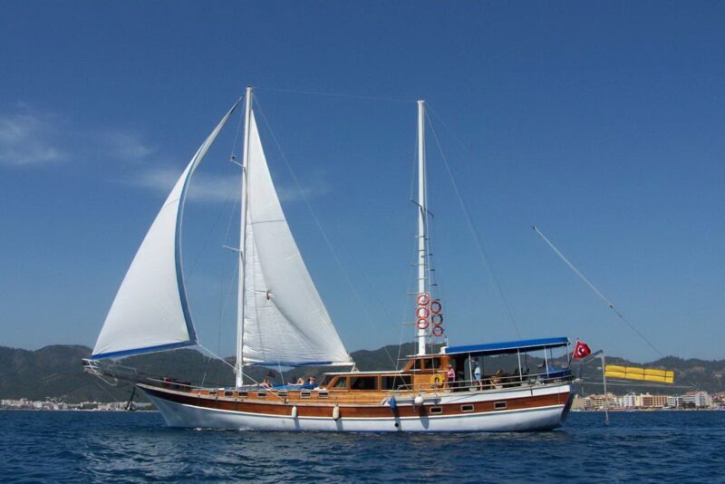 Blue Cruise & Linda Hotel