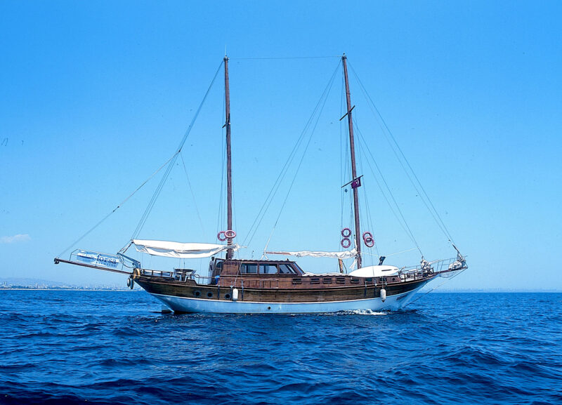 Blue Cruise & Turquoise Hotel