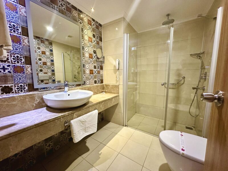 Blue Wave Suite Hotel