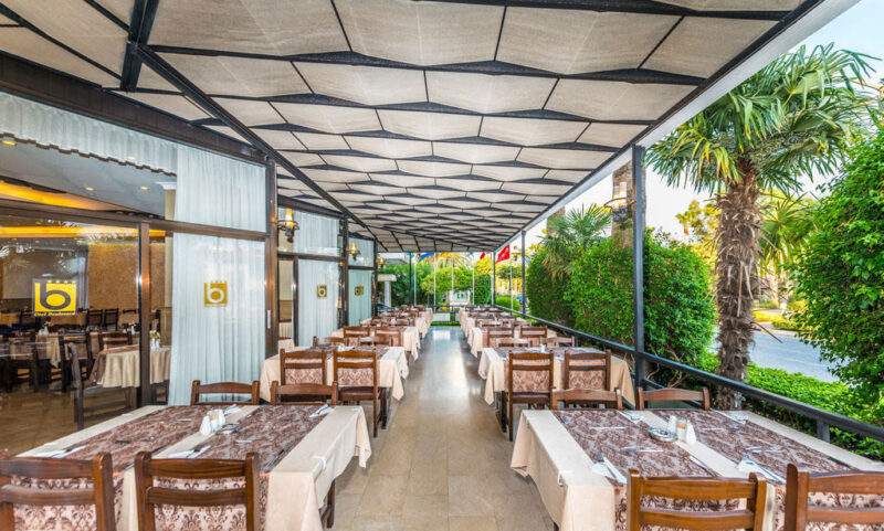 Boulevard Hotel
