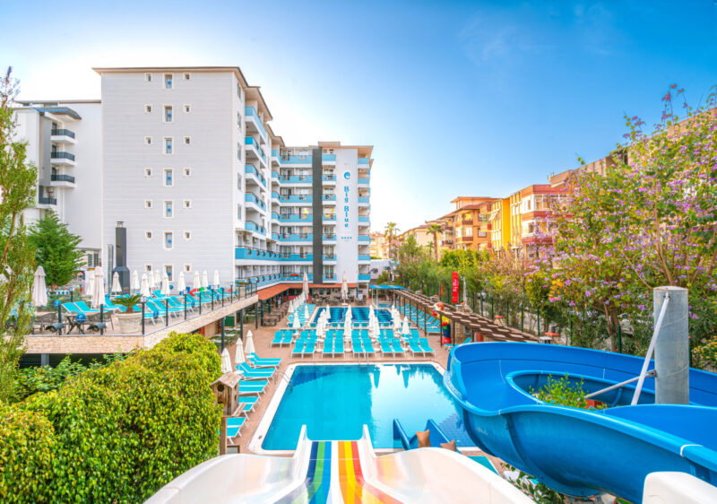 Club Big Blue Suite Hotel