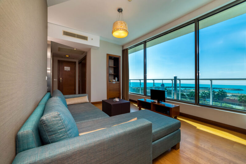 Commodore Elite Suites & Spa