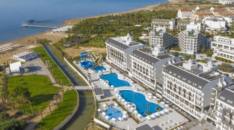 Diamond Deluxe Hotel