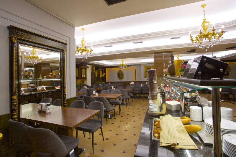 Grand Ant Hotel