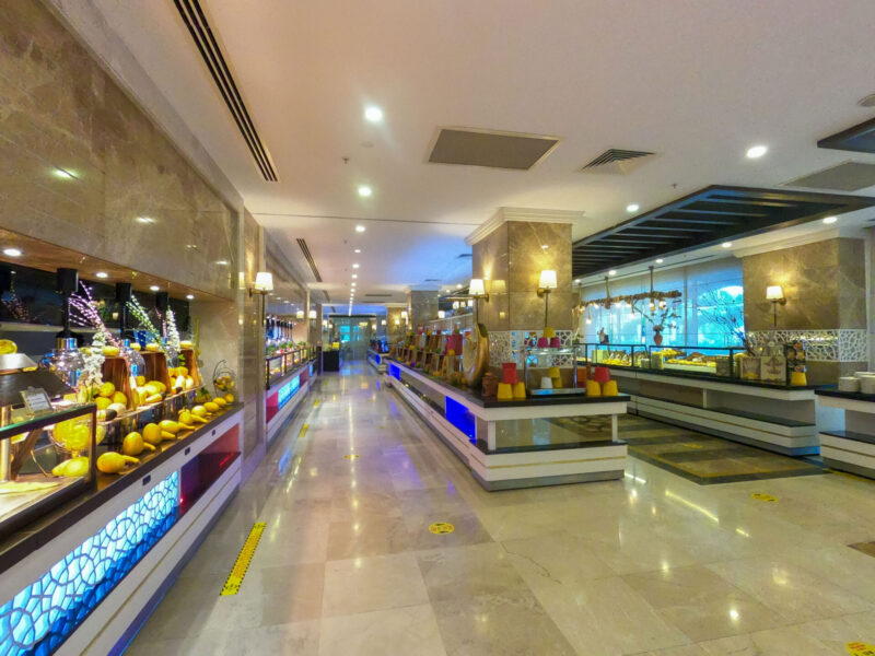 Karmir Resort & Spa